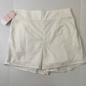 Crescent Beautiful Forty-Five Percent Linen White Shorts